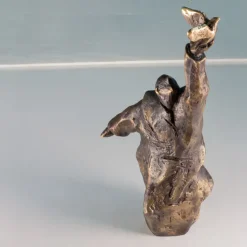 Christoph Fischer: Skulptur »Der Gedanke« (2023) Version Bronze braun