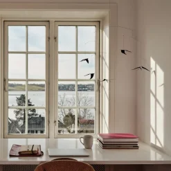 Hanging Art »Fliegende Schwalben«