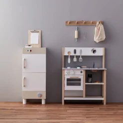 Kinder-Kühlschrank aus Holz