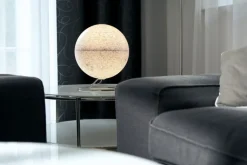 Leuchtglobus National Geographic »The Moon«