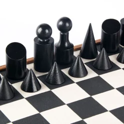 Schachspiel »Bauhaus Schwarz & Weiß« mit Schachfiguren